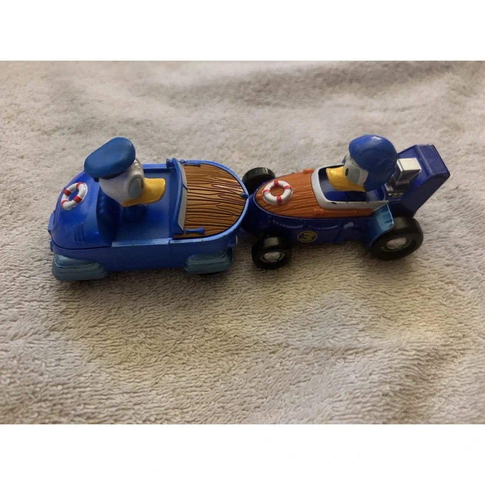 Disney Donald Duck Pull‎ Back Toy Cars Lot of 2